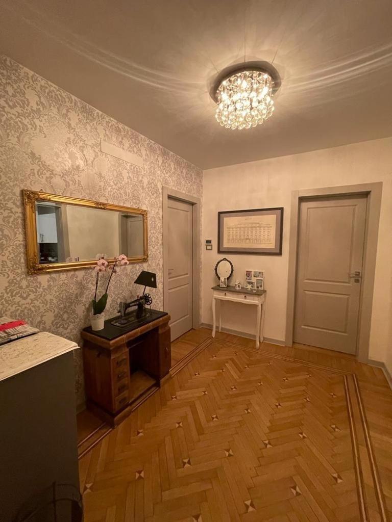 The First Apartment Trieste Luaran gambar